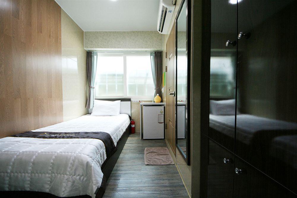 Guesthouse Myeongdong 2 Seoul Ngoại thất bức ảnh