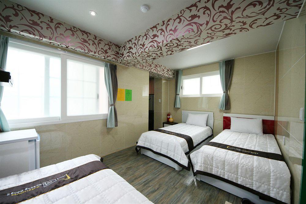 Guesthouse Myeongdong 2 Seoul Ngoại thất bức ảnh