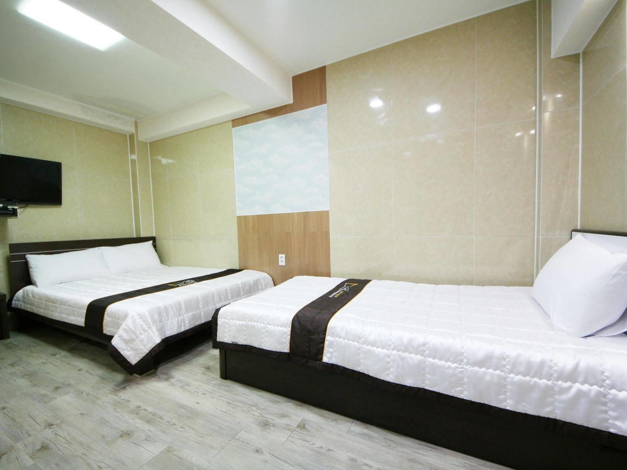 Guesthouse Myeongdong 2 Seoul Ngoại thất bức ảnh